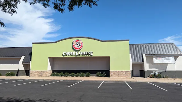 Chuck E. Cheese