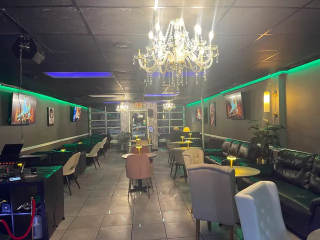 Solo 7 restaurant & hookah lounge