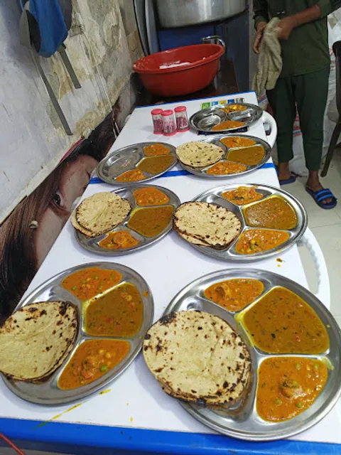 Mahaveer Pavitra Bhojnalaya