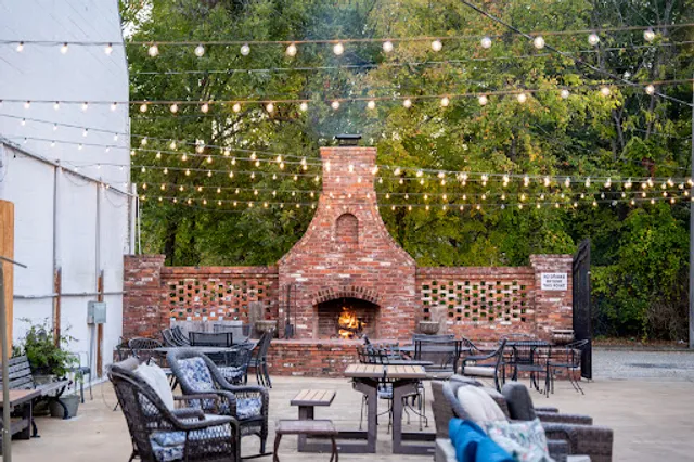 Harvey's On Noble Restaurant & Event Venue