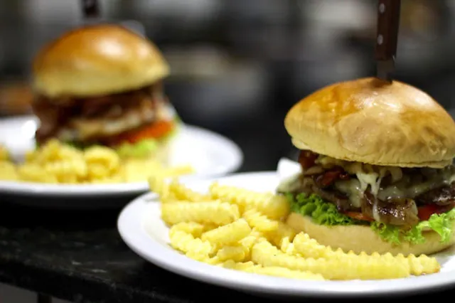 Opção Lanches - Ipatinga.