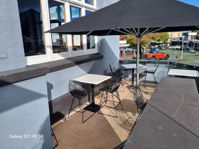 Alpha Street Kitchen & Bar