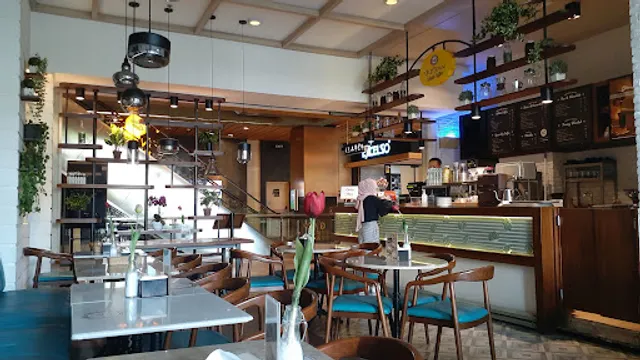 OldTown White Coffee Arkadia