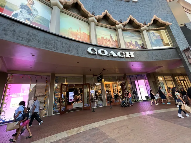COACH Outlet
