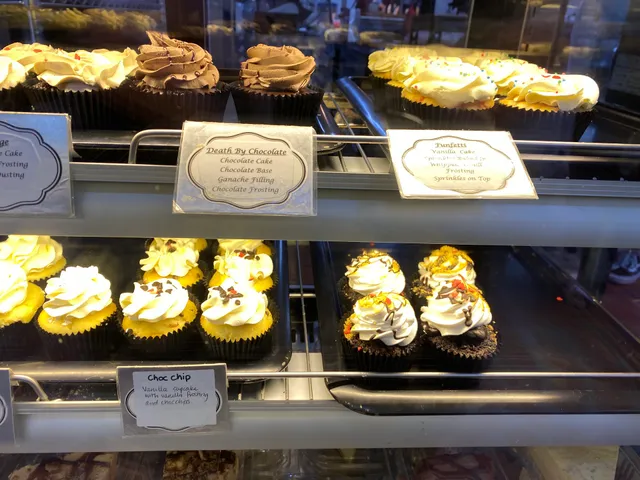 Mama Mahoney's Cupcakes & More