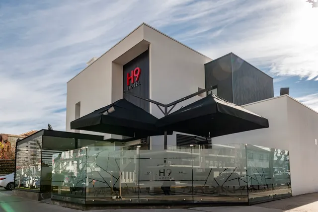 Hotel H9