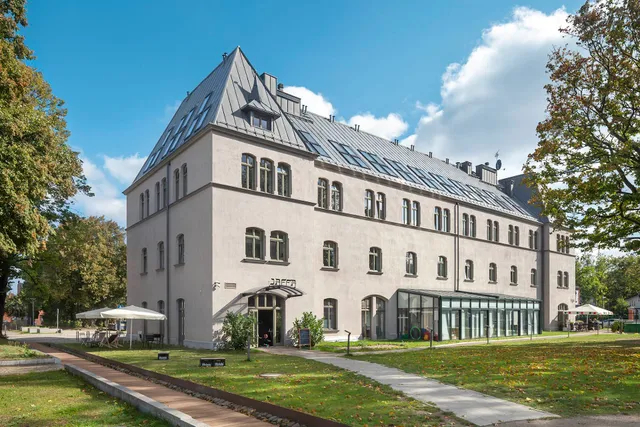 Lofty Kampus Garnizon