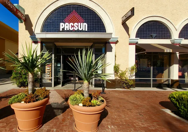 PacSun