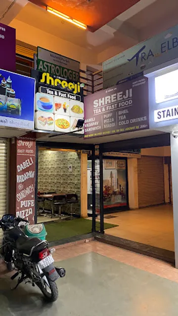 SHREEJI TEA & FASTFOOD