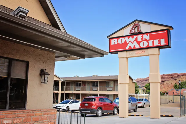 Bowen Motel