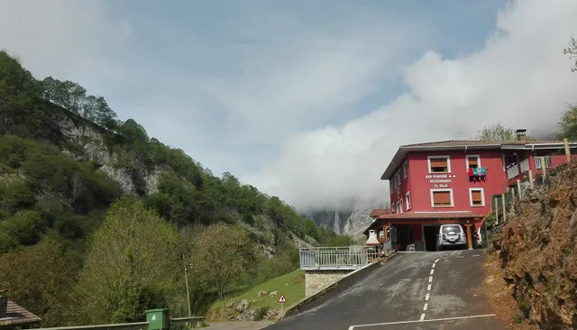 Hostal El Duje Tielve Asturias