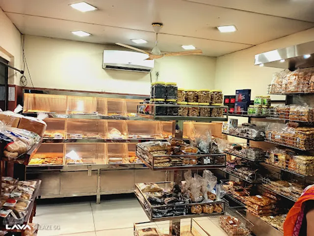 Himalaya Bakery Bake & More