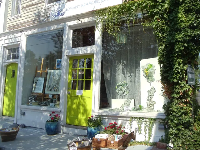 Romany Kramoris Gallery