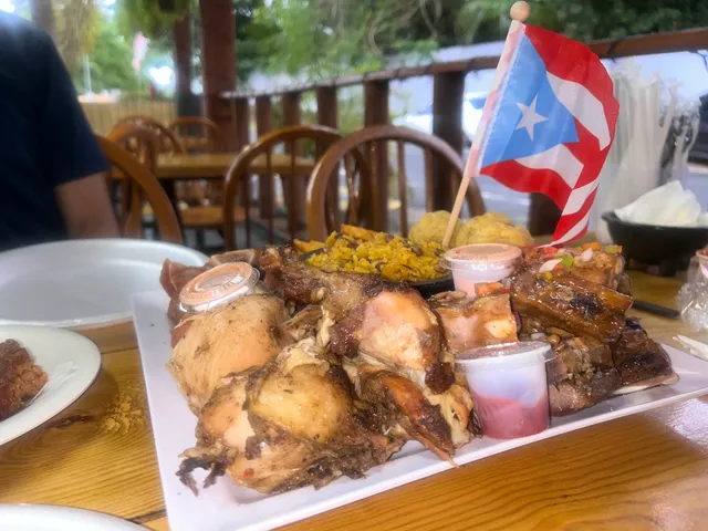 Kairos Beach Bar & Grill