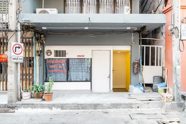 Pratunam market house