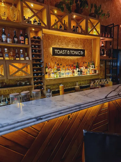 Toast & Tonic Restaurant