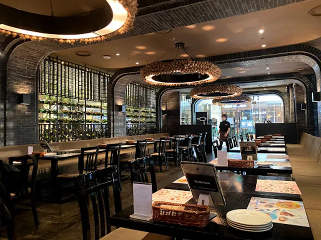 Mad for Garlic, Sadang