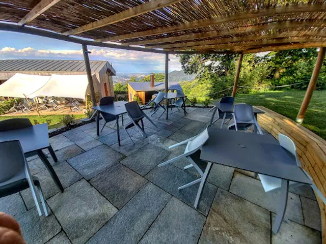 Bric Bike Grill - food & wine