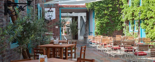 Cumsalis - Food and Beverages