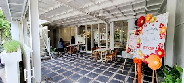 Dapur Mama Cafe & The Kays Patisserie