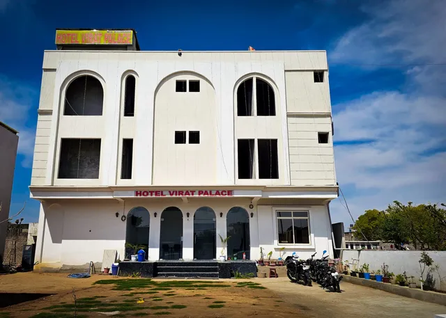 Hotel Virat palace