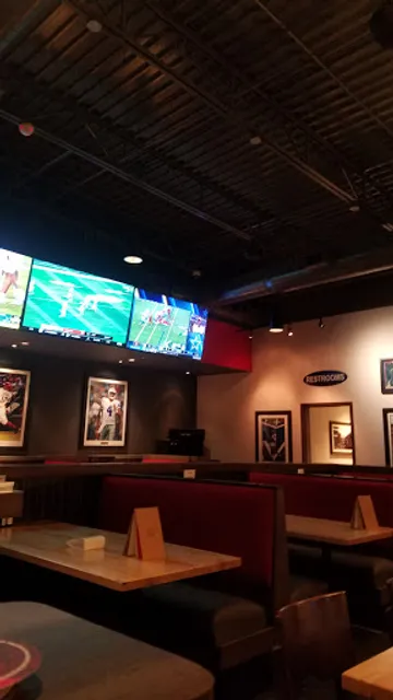 Boston's Restaurant & Sports Bar's