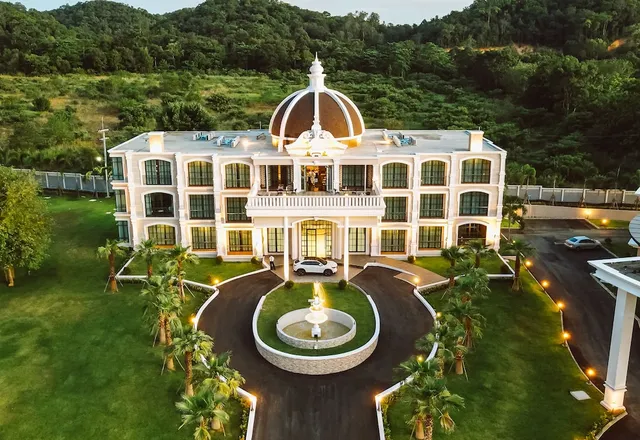 Grand Lord Hotel & Residence