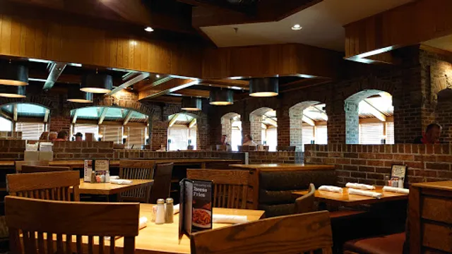 Rafferty's Restaurant & Bar