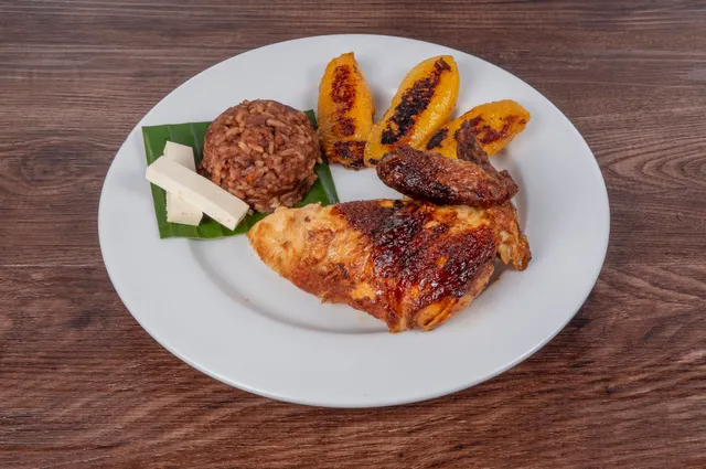 Pollos Real • Escalón