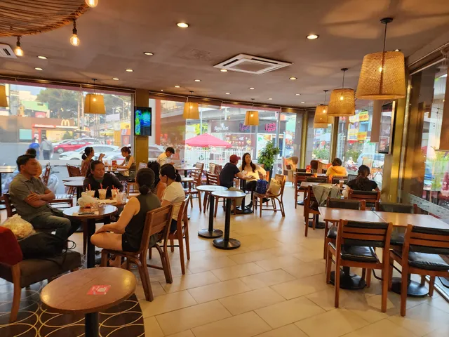 Highlands Coffee Satramart 3/2