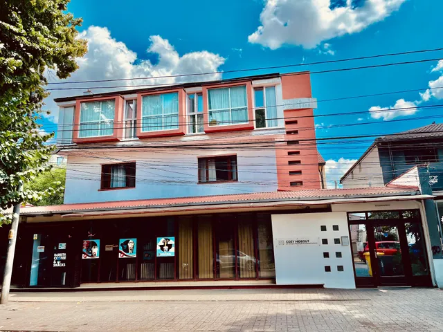 Cozy Hideout - Condo Hotel