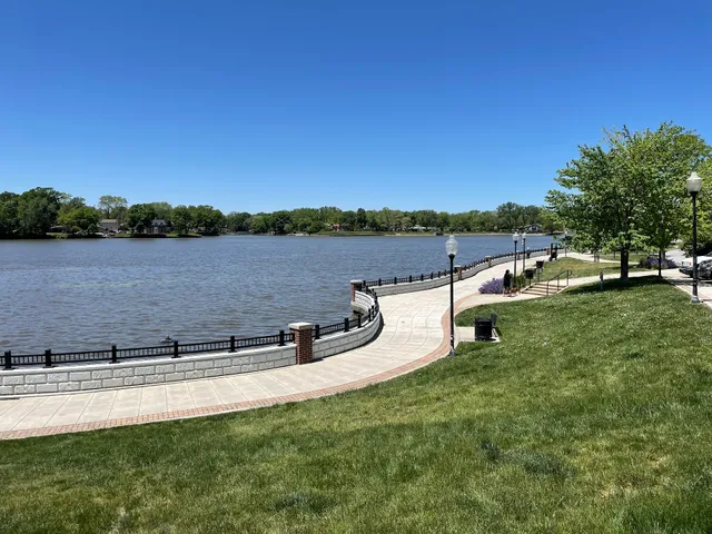 Lakefront Park