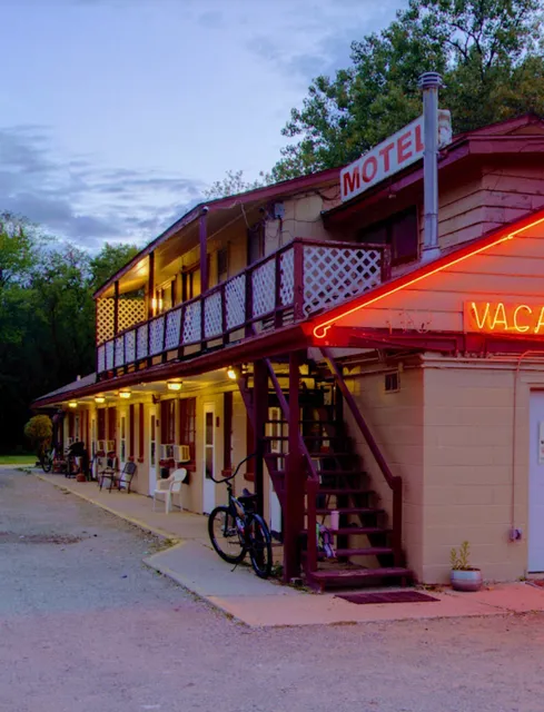 Bob's Woodstock Motel