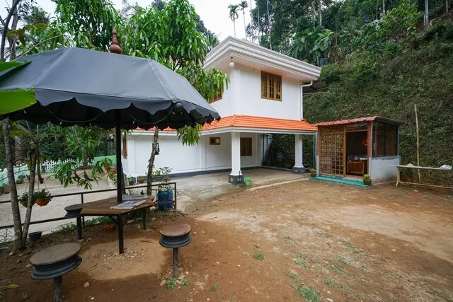 OYO 12026 Planter's Villa