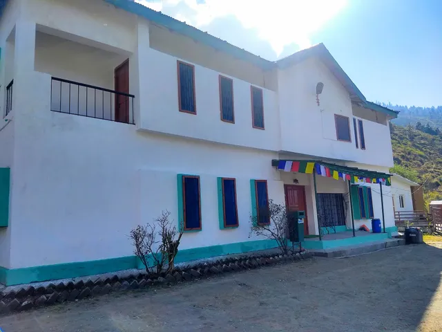 Hotel Sankri Paradise