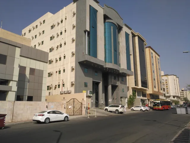 OmElqra hotel