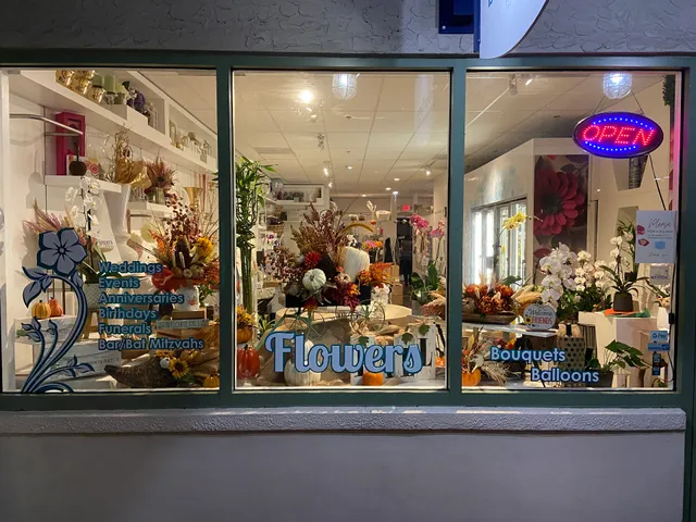 Between Flowers Design