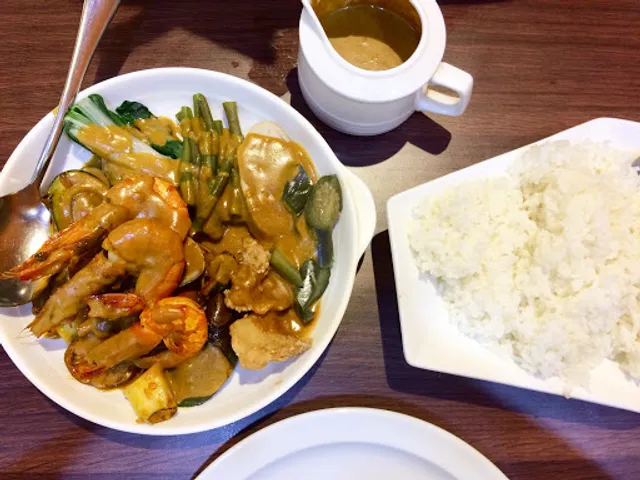 TRES Filipino Twists