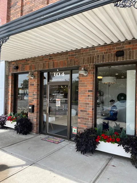 Beauty Shop On the Square