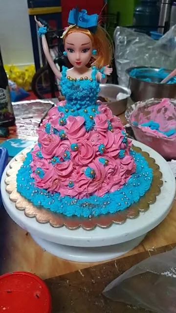 The Cake House (Customised Eggless Cake)