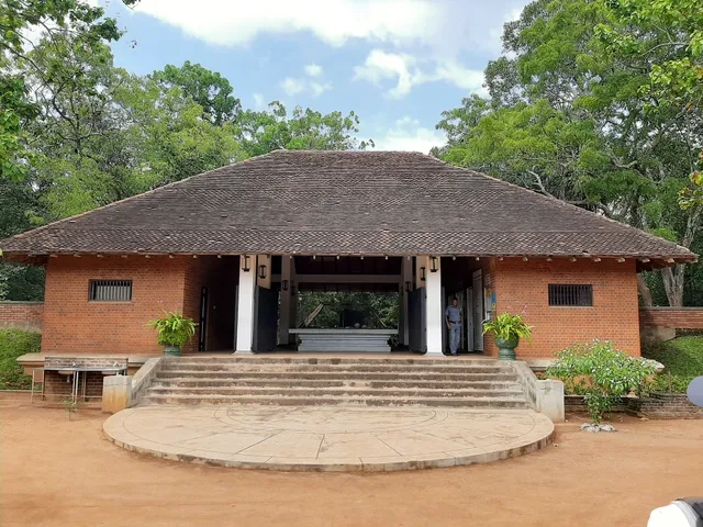Abhayagiri Museum | අභයගිරි කෞතුකාගාරය
