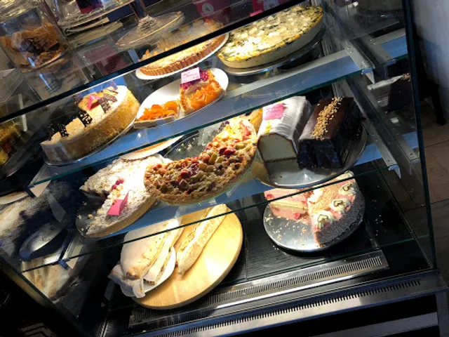 J'espresso Café & Lounge