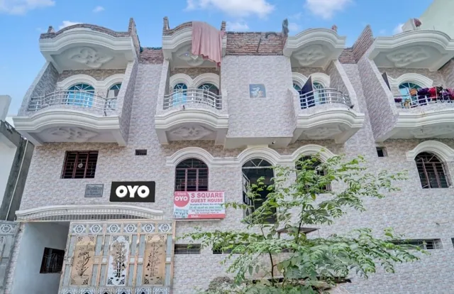 Hotel O S Square Guest House