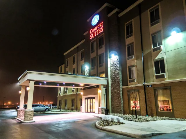 Comfort Suites
