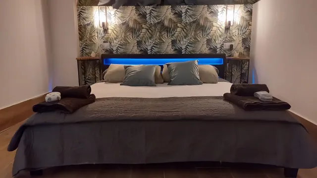 Aparthotel, Esteban Terradas 3, Madrid (not rooms, but two full apartments)