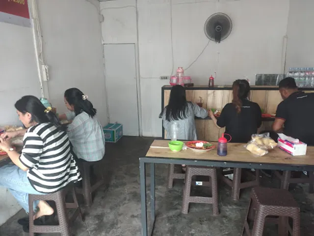 Ayam Goreng Bu’ oce