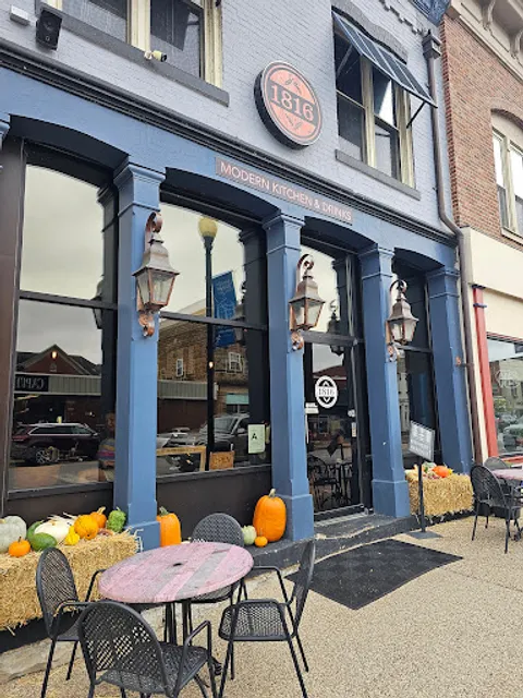 1816 Modern Kitchen & Drinks