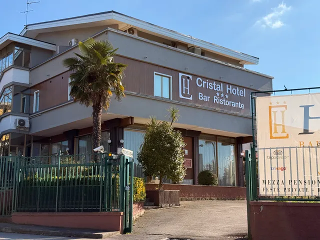 HOTEL CRISTAL