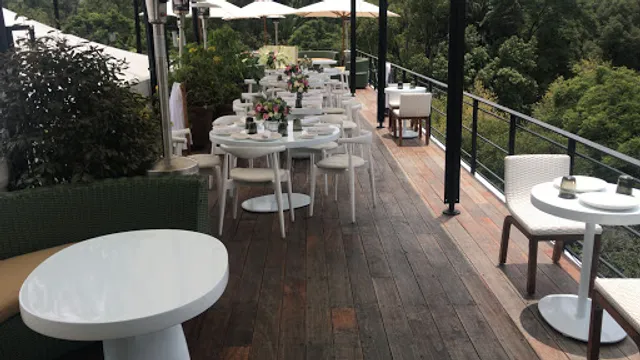 Hotel CondesaDF Sushi bar