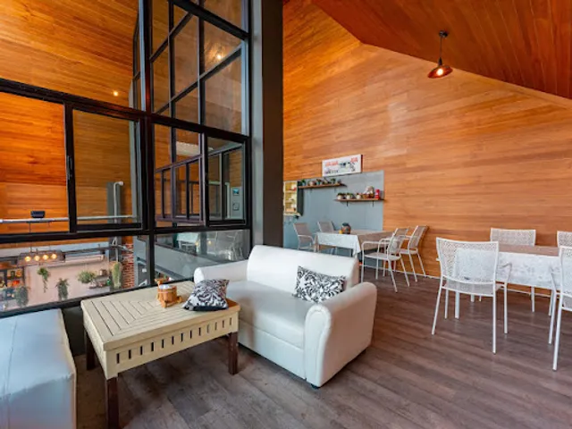 ร้านอาหารบ้านตักเงินริมคลอง